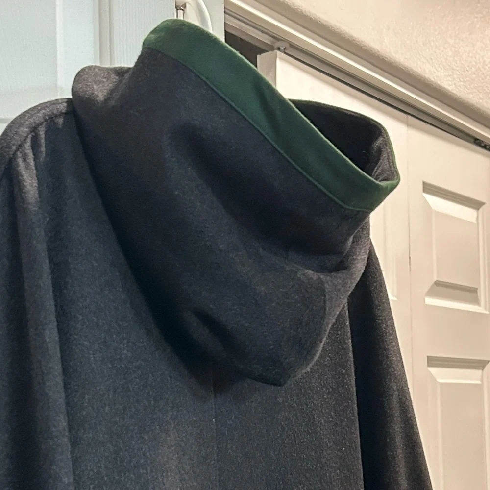 H. Moser Salzburg Maxi Black Trachten Cape with Loden Green Trim SZ 38 - Picture 11 of 16